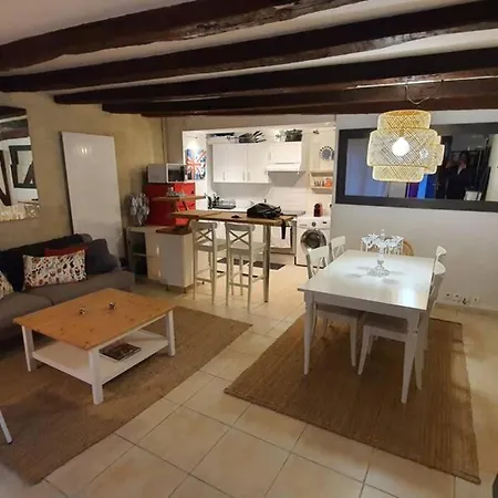 Maison Entiere De 115m2 En Hyper Hyper Centre Aux Coeur Des Halles De De 2 A 7 Personnes