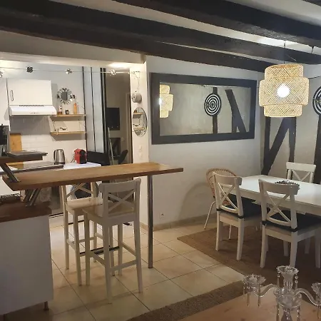 Maison Entiere De 115m2 En Hyper Hyper Centre Aux Coeur Des Halles De De 2 A 7 Personnes
